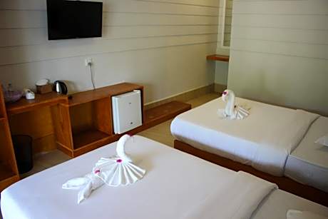 Standard Twin Room with Garden View