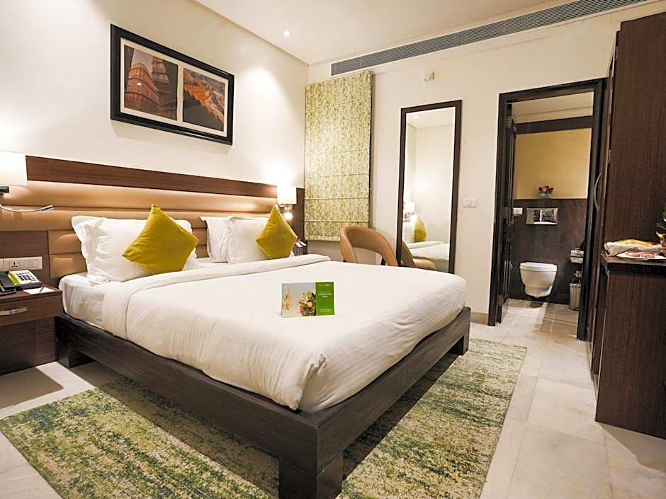 Leisure Inn Grand Chanakya