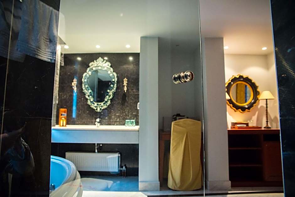 Maritsas Hotel & Suites