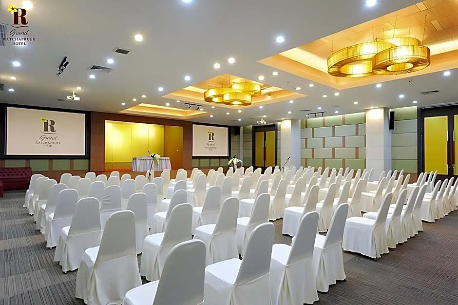 Grand Ratchapruek Hotel