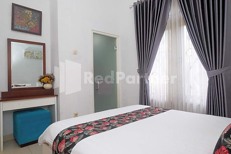 Just 11 Boutique Syariah Mitra RedDoorz near UGM Yogyakarta