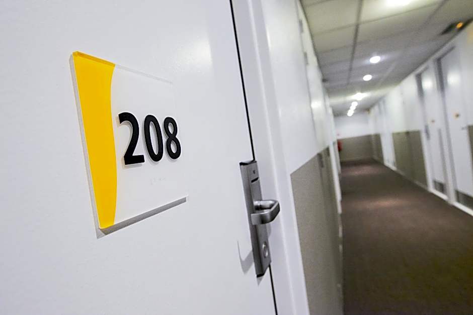 Premiere Classe Paris Ouest - Pont de Suresnes Hotel