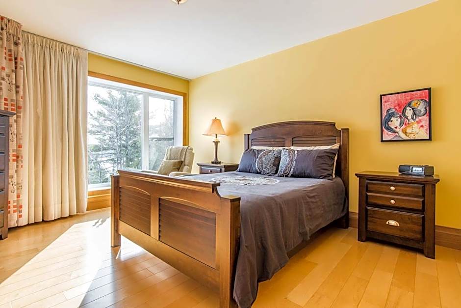 Au Sommet du Lac Magog