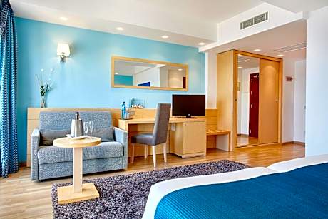 Superior Twin Room with Sea View