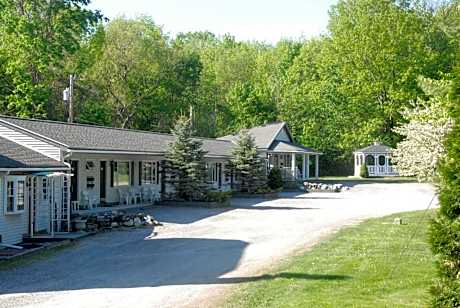 Harwood Hill Motel