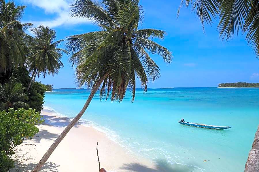 Nyang Ebay Surf Camp Siberut