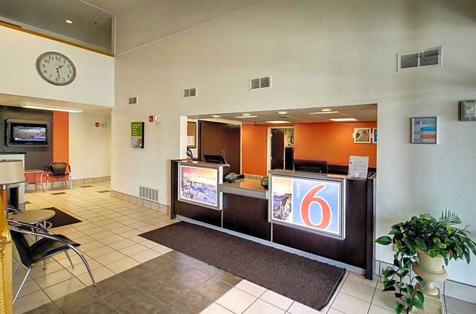 Motel 6-Ogden, UT - Riverdale