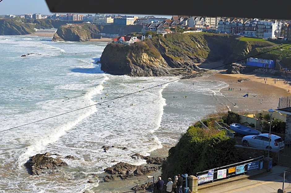 Cliff House B&B & The Moorings Apartments – Newquay