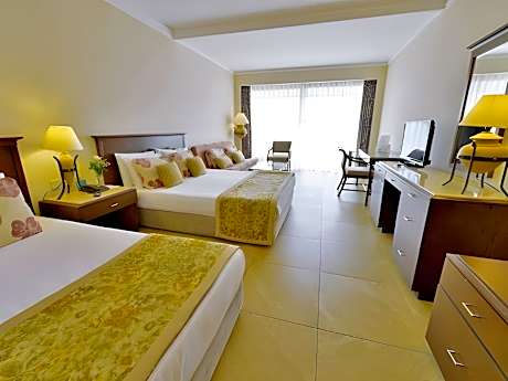 Standard Double Room Land View