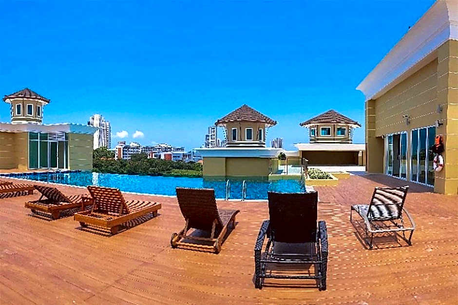Crystal Palace Luxury Hotel Pattaya