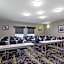 La Quinta Inn & Suites by Wyndham Huntsville Airport Madison