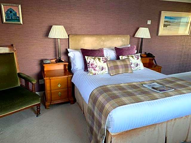 Port Charlotte Hotel