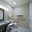 Quality Inn & Suites Terrell