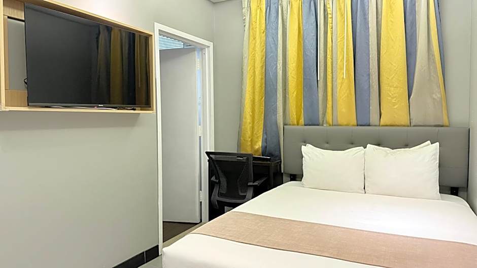 Madison LES Hotel
