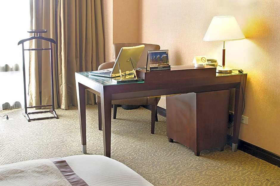 Grand Forward Hotel