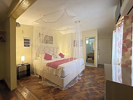 Deluxe Twin Room Type A