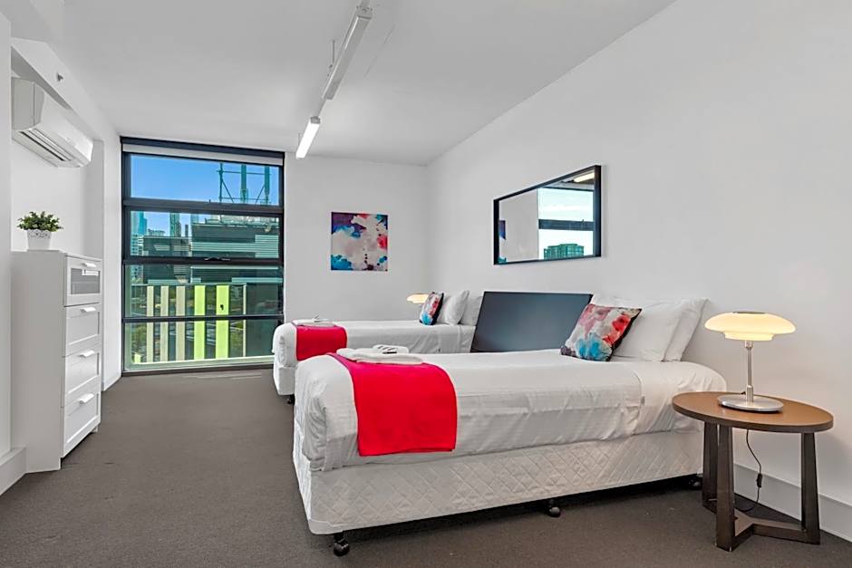 City Harbour Apartments