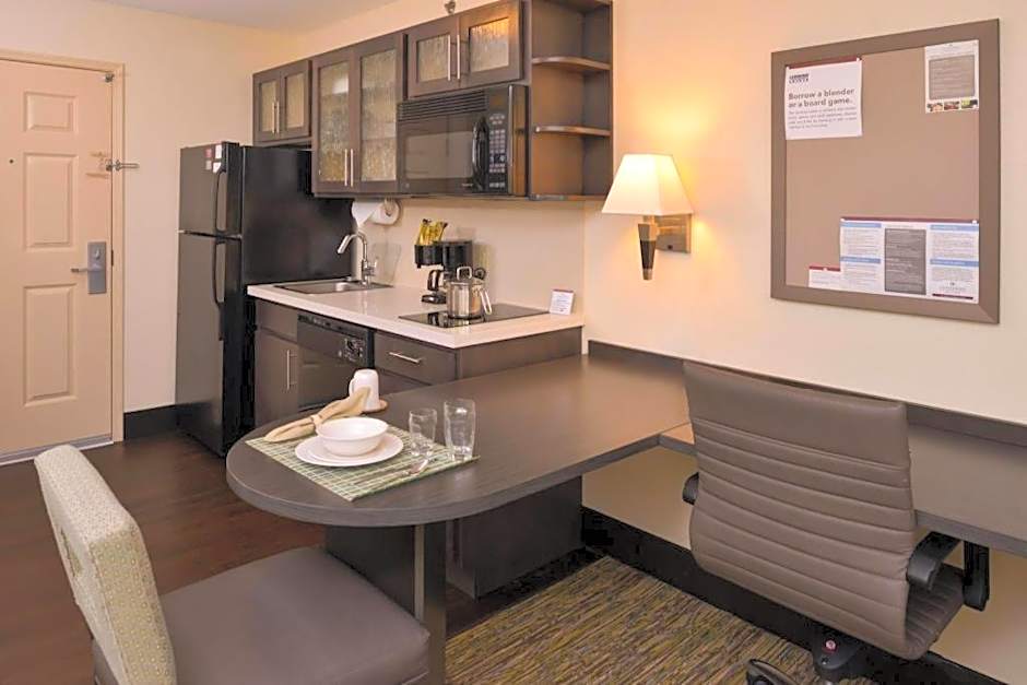 Candlewood Suites Bloomington-Normal By IHG