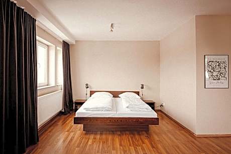 Apartment (2 Adults)