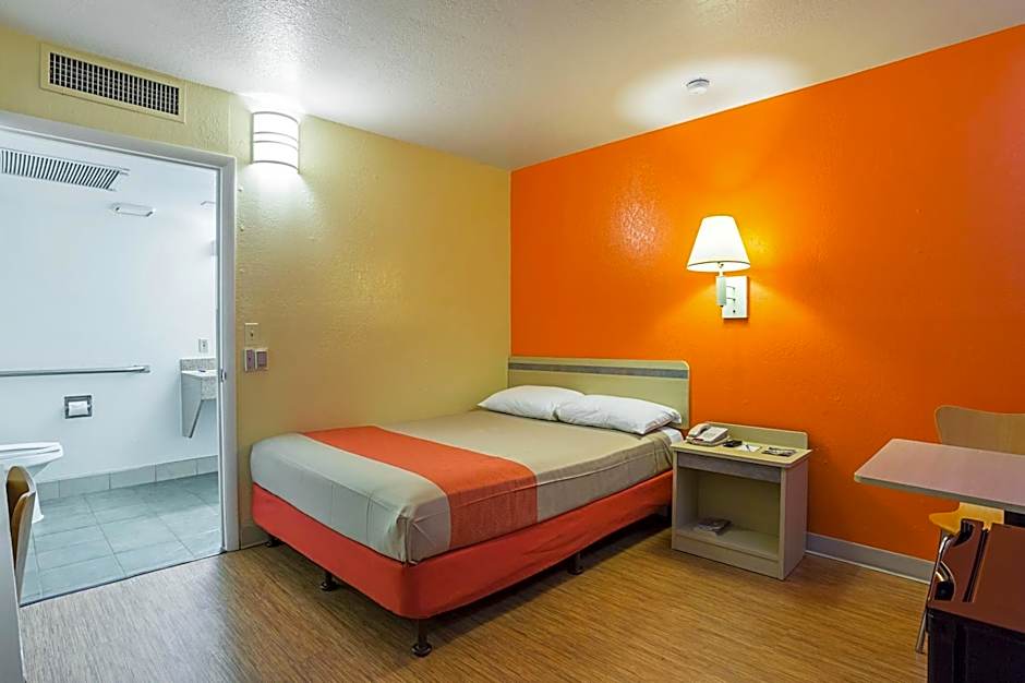 Motel 6-Holbrook, AZ