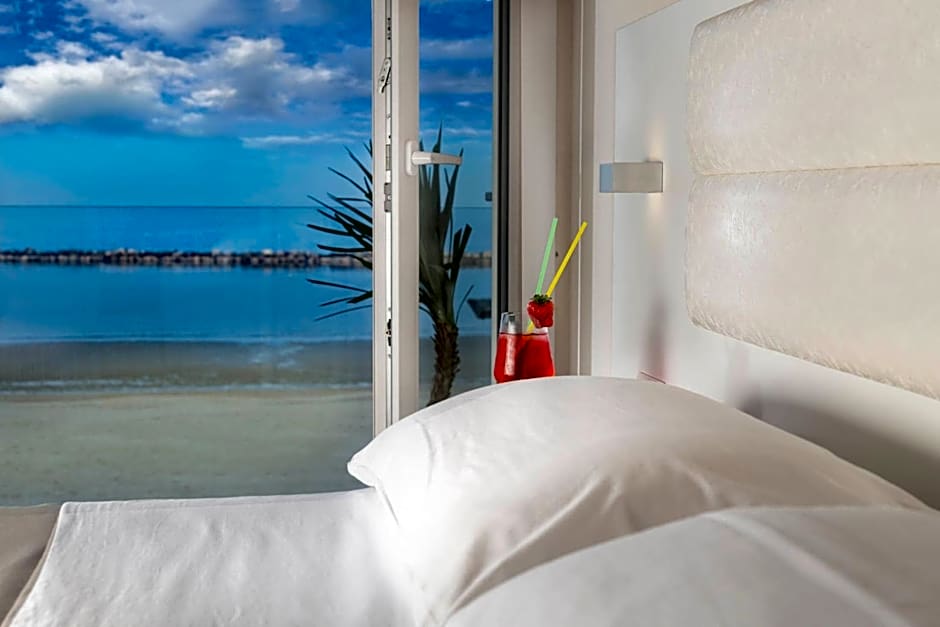 White Suite & Apartments