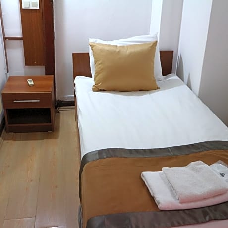 1st Floor Small Single Room