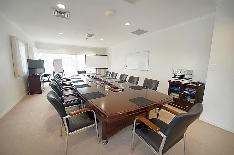 Gladstone City Central Apartment Hotel Official