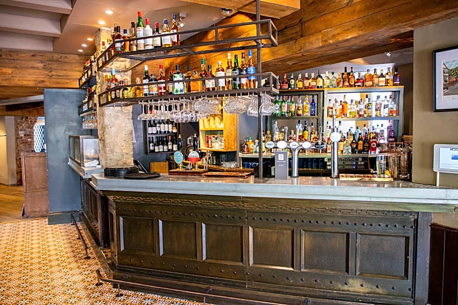 The Crown & Thistle, Abingdon, Oxfordshire - Acorn Pubs