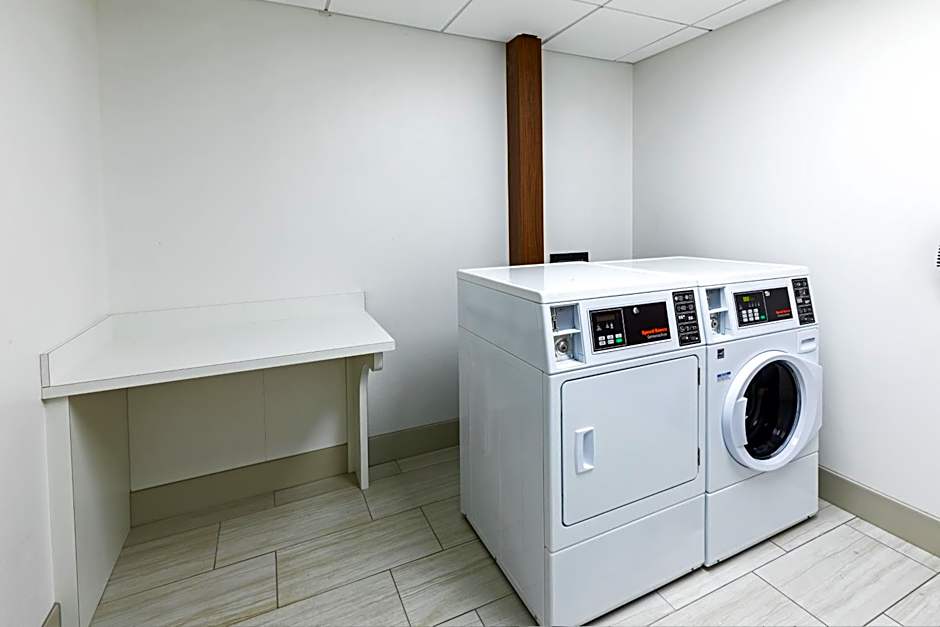 Holiday Inn Express And Suites Stafford Nw - Sugar Land By IHG