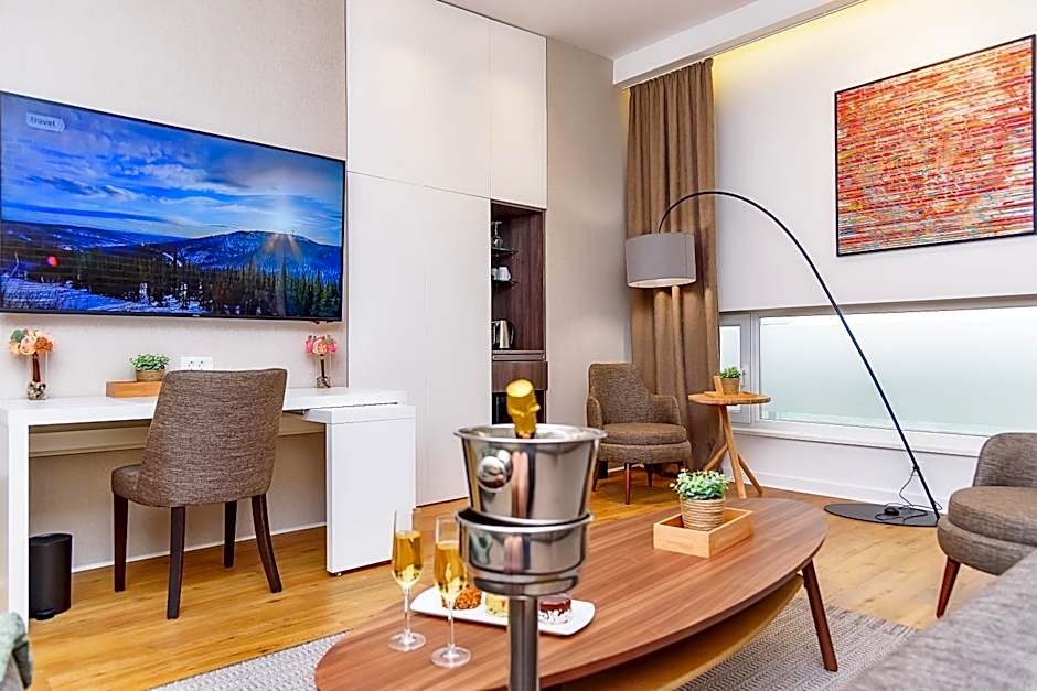 Belgrade Inn Garni Hotel