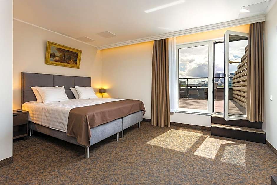 Adoryal Hotell