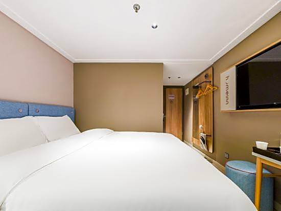 Home Inn (Guangzhou Jiefang Middle Road Gongyuanqian Metro Station)