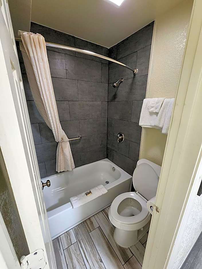 Green Garden Inn