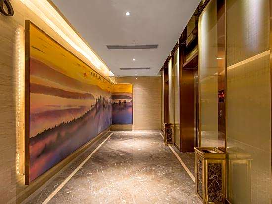 Wenhua International Apartment (Beijing Road Pedestrian Street Store)