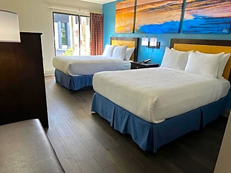 Double Room with Two Double Beds - Non-Smoking