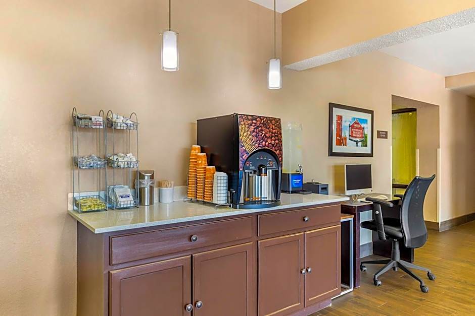 Quality Inn & Suites Spring Lake - Fayetteville near Fort Bragg