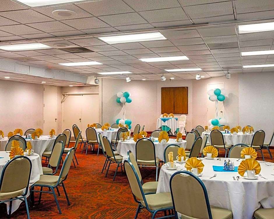 Quality Inn & Suites Montebello - Los Angeles