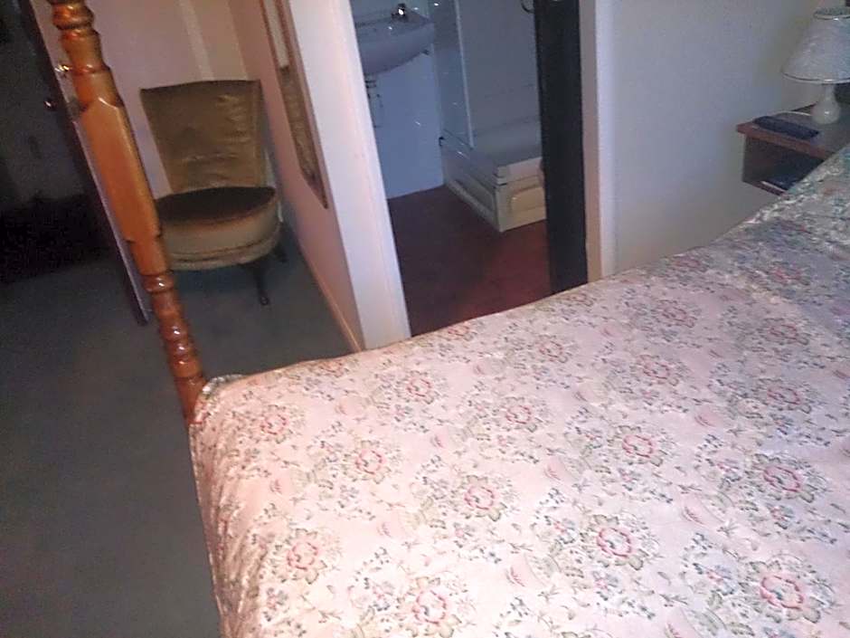 OYO Rose & Crown Hotel