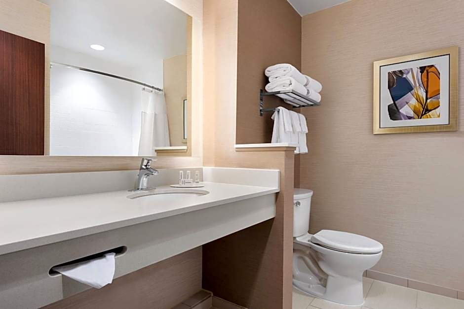 Fairfield Inn & Suites by Marriott Charlottesville Downtown/University Area