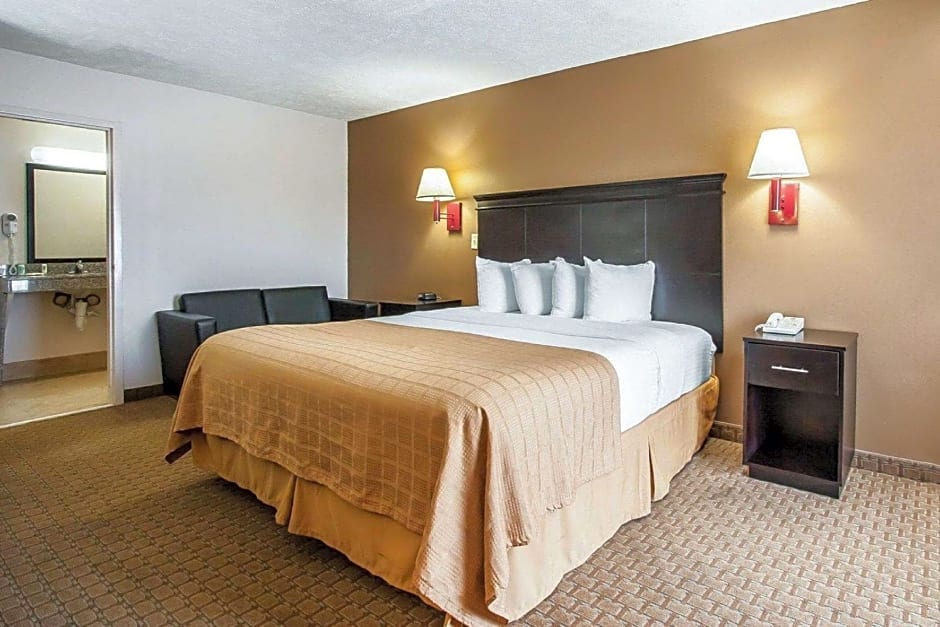 Quality Inn Savannah South