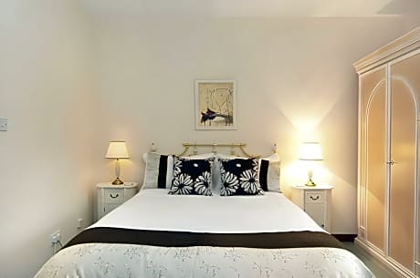 Double Room with shared bathroom room