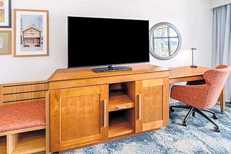 Premium King Room - Non-Smoking