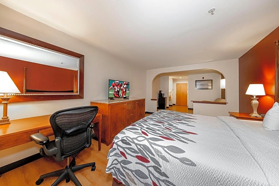 Red Roof Inn & Suites Biloxi - Ocean Springs