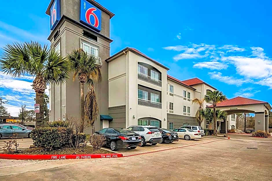Motel 6 Houston, TX - Spring
