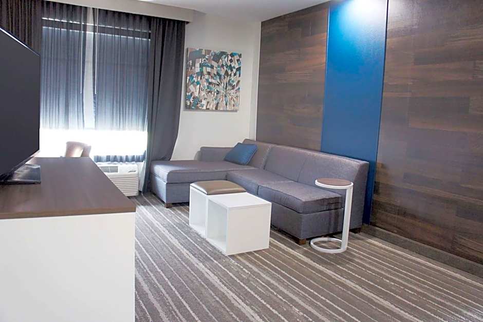 Photo 1 of 4 of Deluxe Family Suite