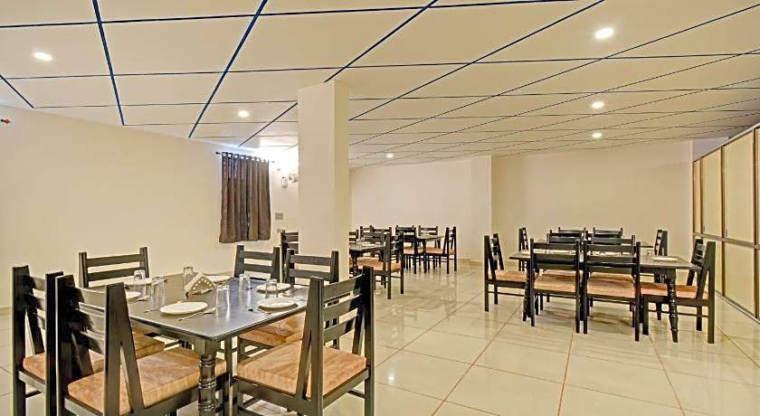 Treebo Paras Raj Near City Palace