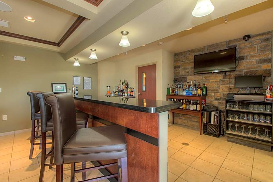 Cobblestone Inn & Suites - Holyoke