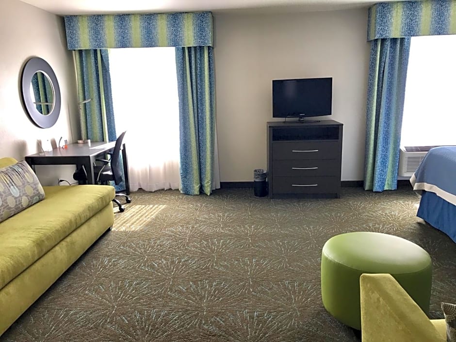Days Inn & Suites by Wyndham East Flagstaff