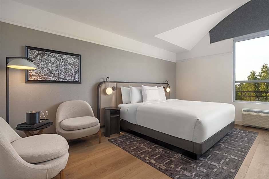 Hotel Vallea Bromont, Tapestry Collection by Hilton