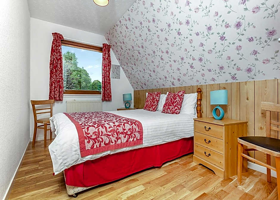 Delny Highland Lodges